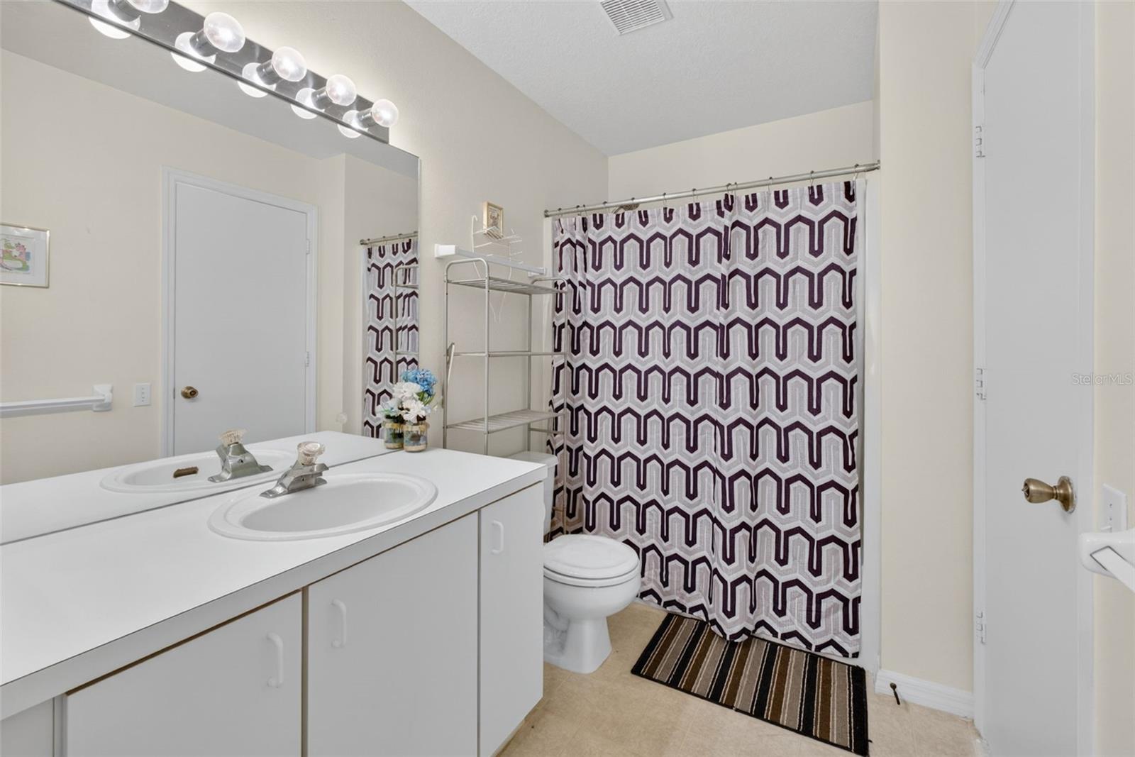 Image 25 of 45 For 6126 Sunnyvale Drive 2303