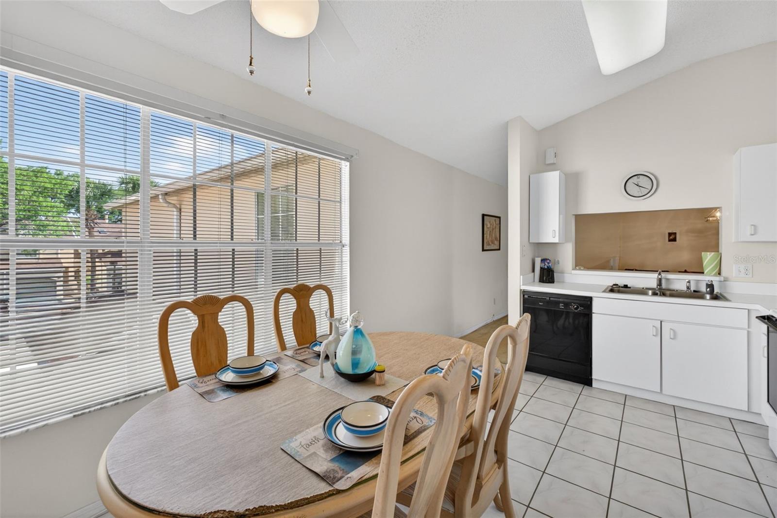 Image 3 of 45 For 6126 Sunnyvale Drive 2303