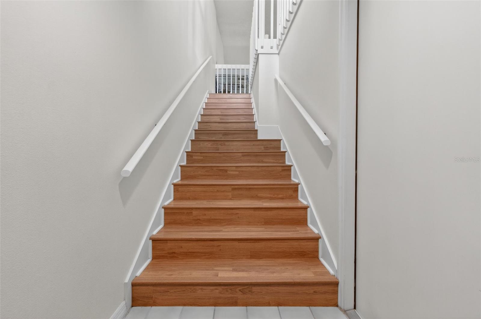 Image 7 of 45 For 6126 Sunnyvale Drive 2303