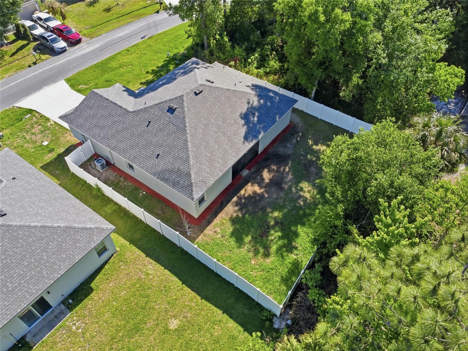 Image 28 of 36 For 1010 Mayfair Place