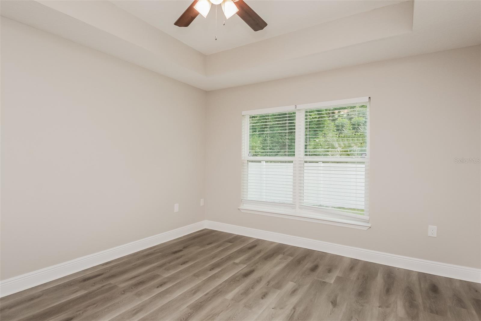Image 8 of 16 For 463 Columbia Court