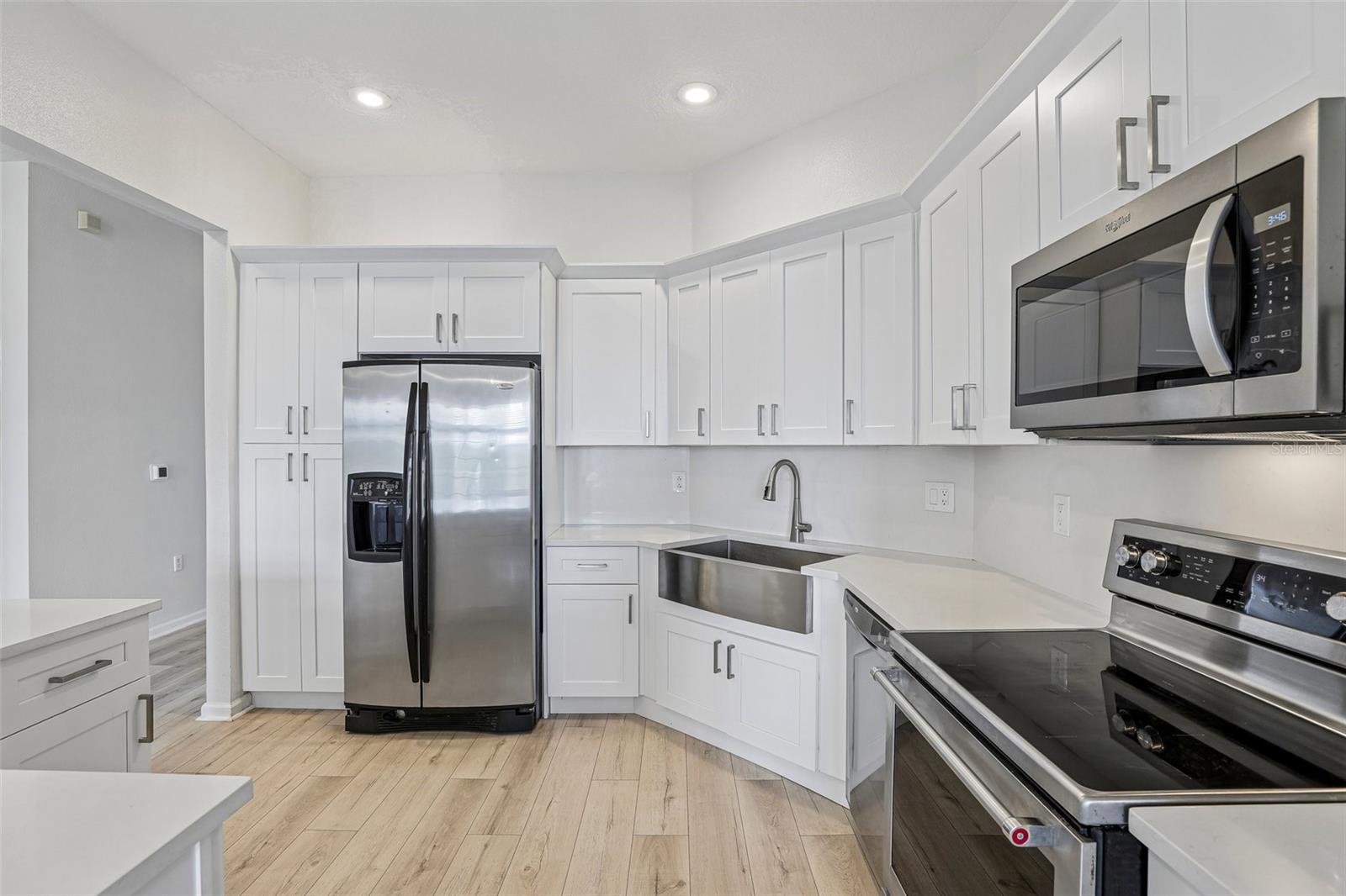 Image 10 of 35 For 2315 Upper Park Road 302