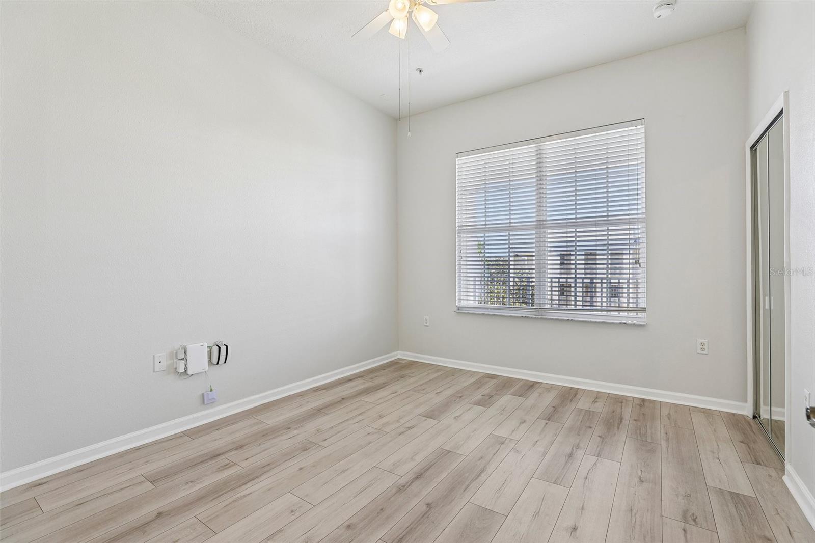 Image 15 of 35 For 2315 Upper Park Road 302