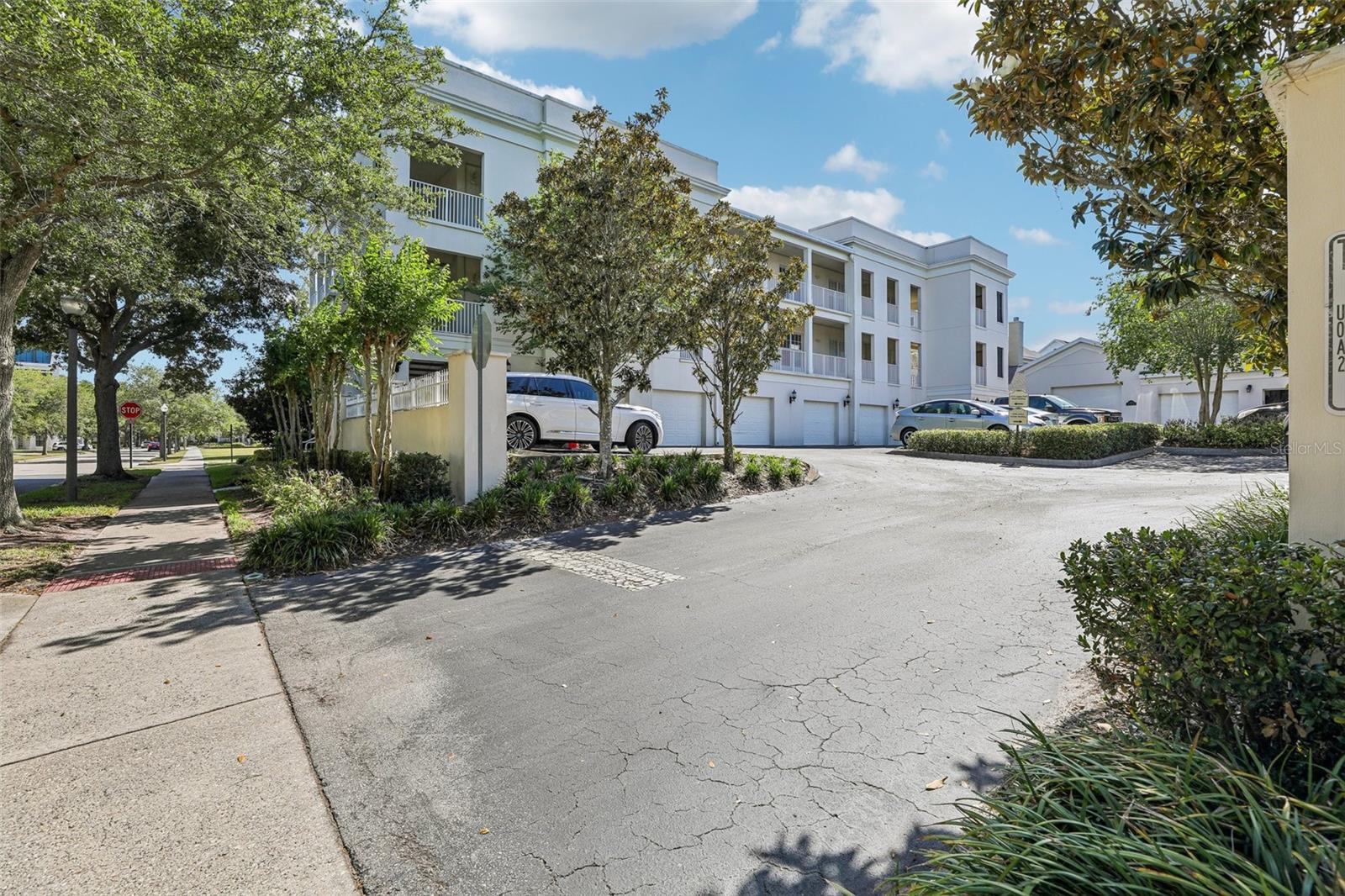 Image 33 of 35 For 2315 Upper Park Road 302