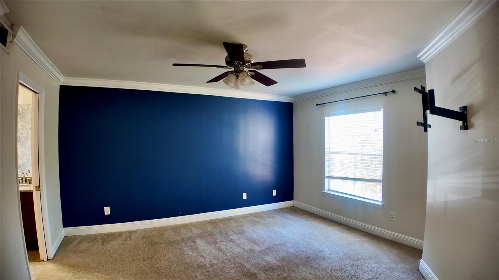 Image 12 of 22 For 486 Pin Oak Place 202