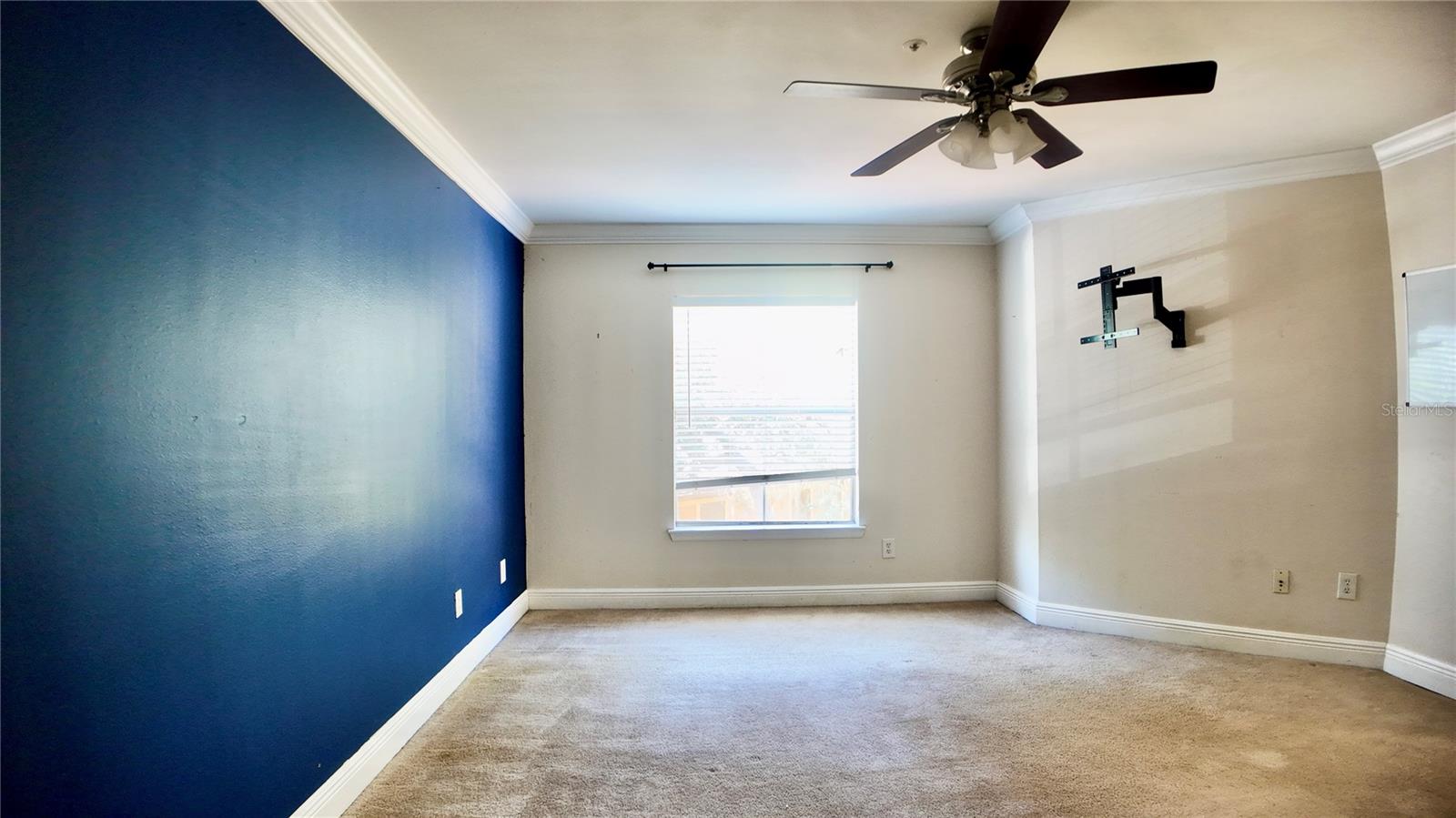 Image 13 of 22 For 486 Pin Oak Place 202