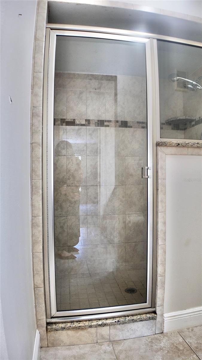 Image 15 of 22 For 486 Pin Oak Place 202