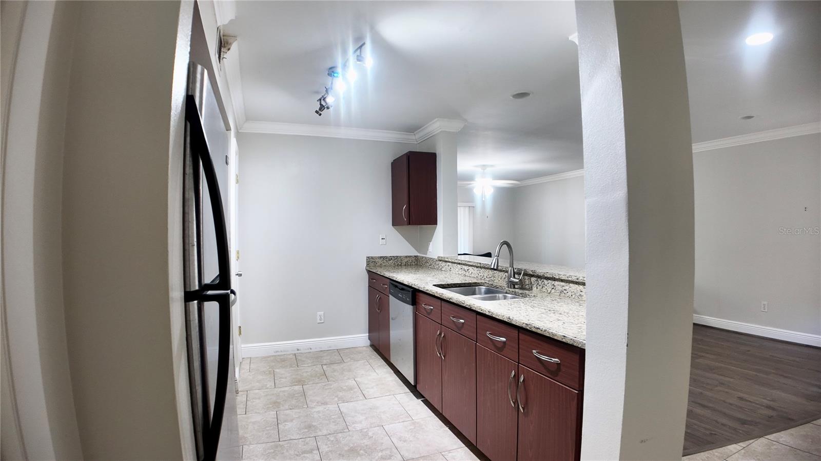 Image 8 of 22 For 486 Pin Oak Place 202