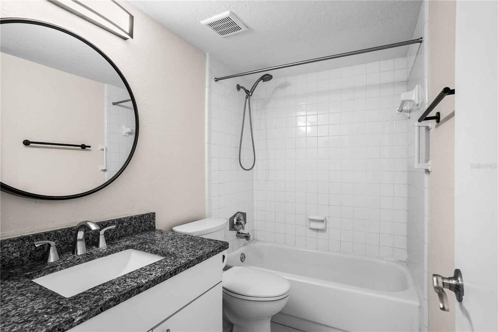 Image 20 of 44 For 704 Glasgow Court 704