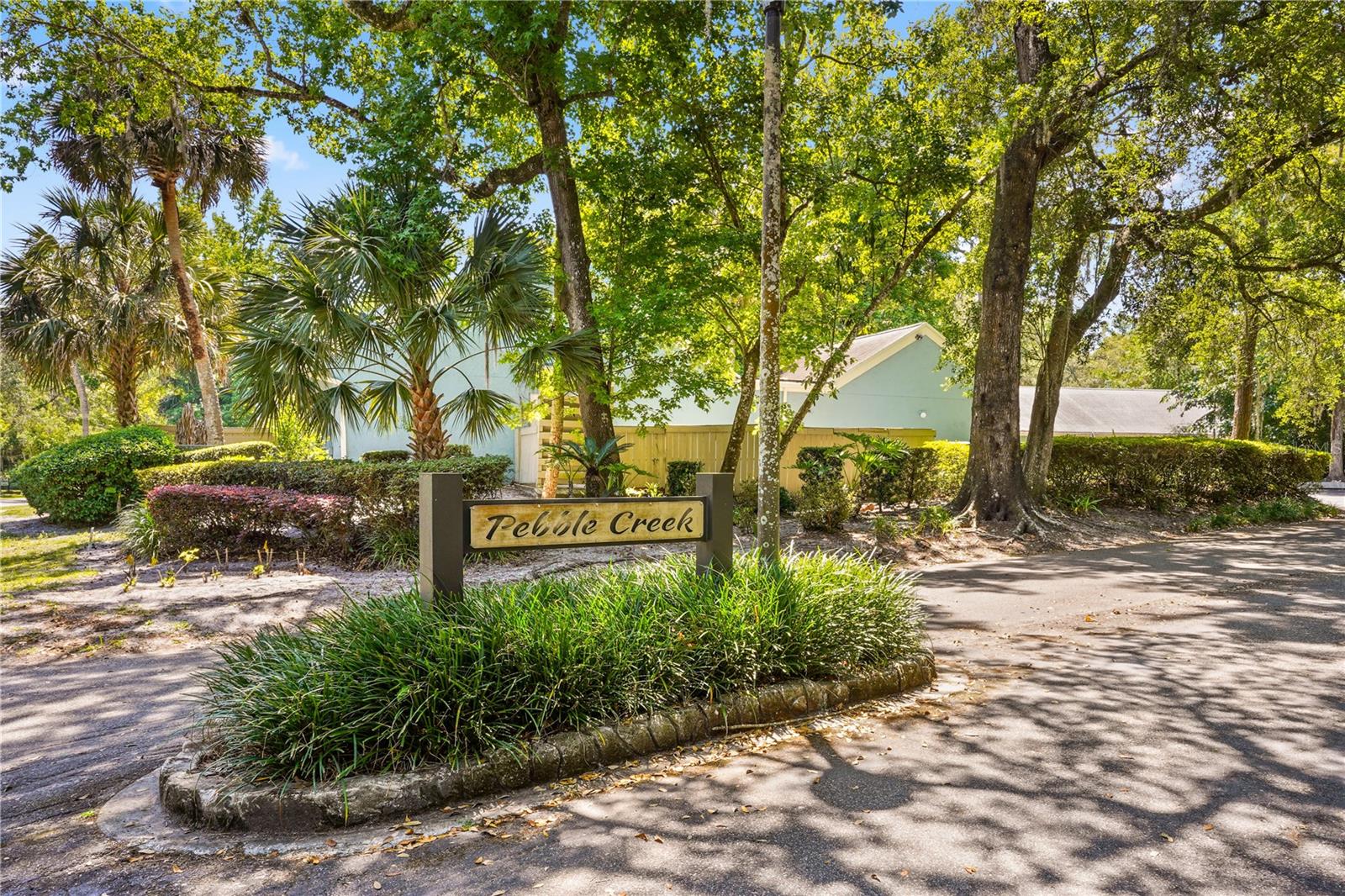 Image 38 of 44 For 704 Glasgow Court 704