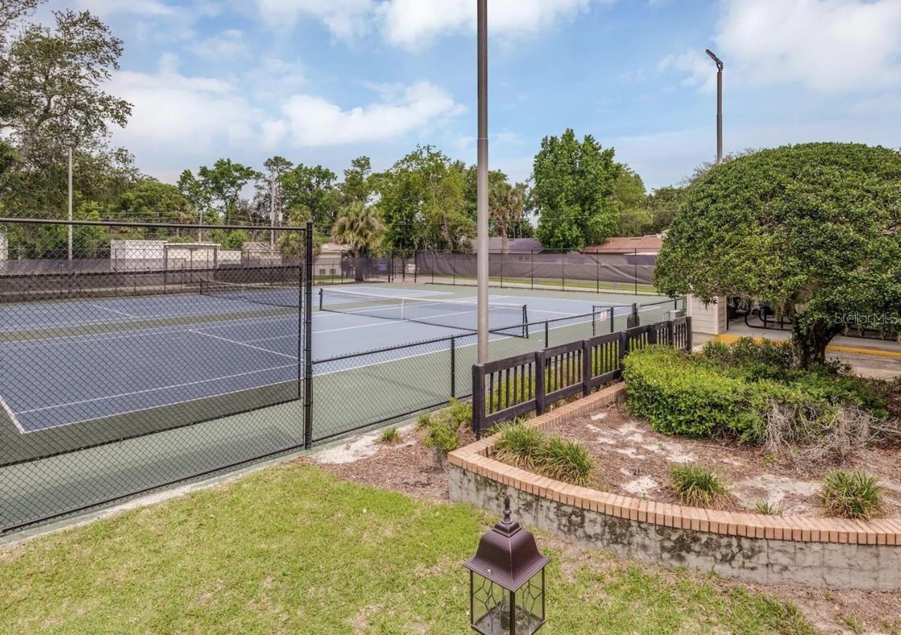 Image 39 of 44 For 704 Glasgow Court 704