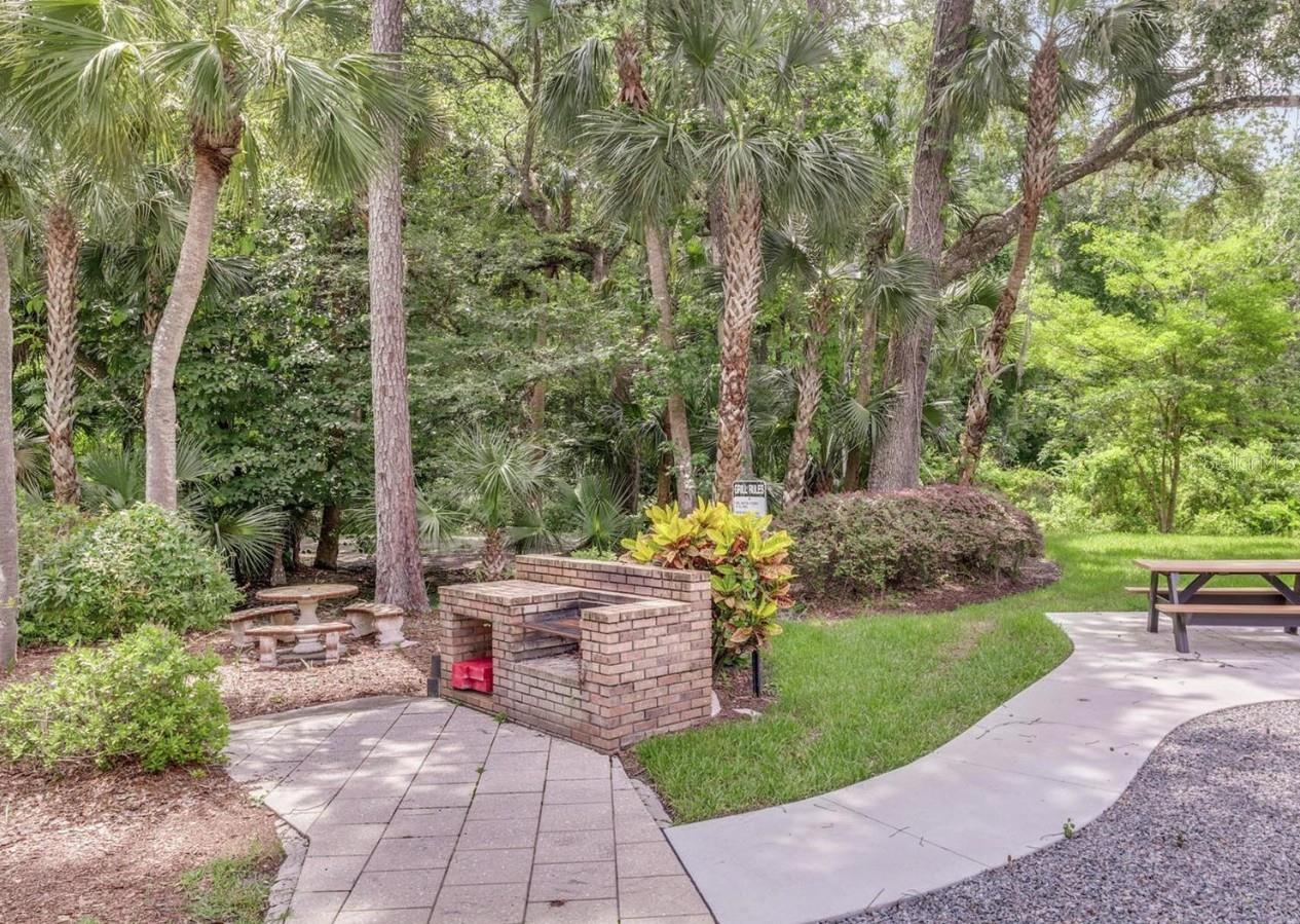 Image 40 of 44 For 704 Glasgow Court 704