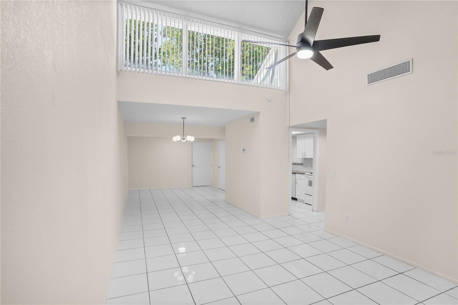 Image 6 of 44 For 704 Glasgow Court 704