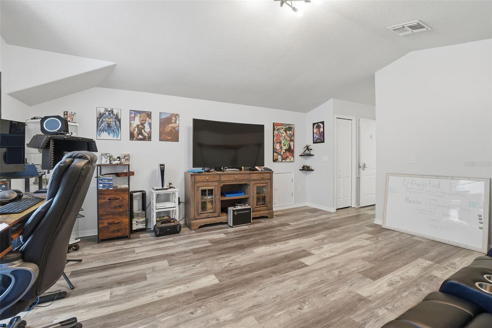 Image 15 of 27 For 935 Keaton Parkway