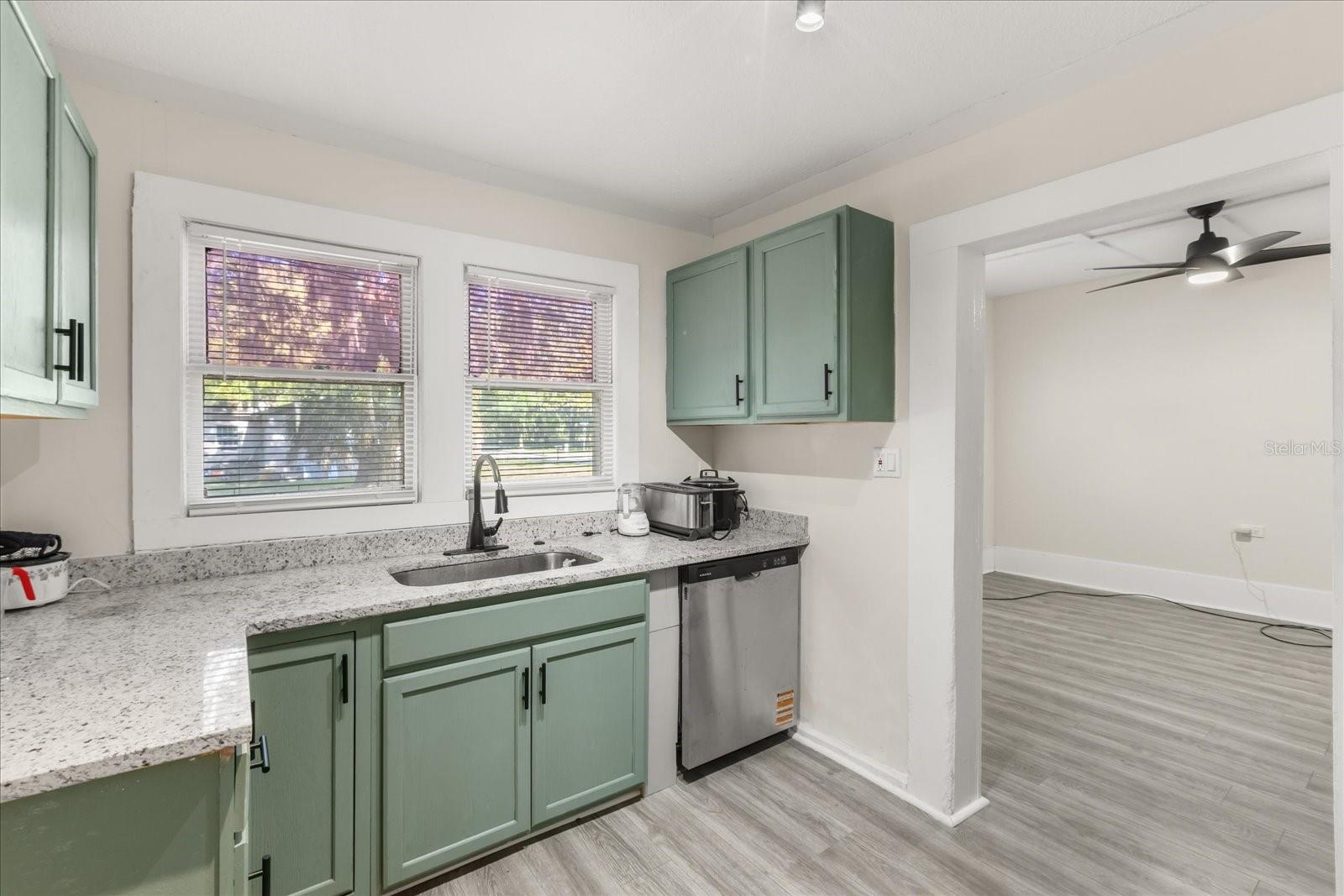 Image 12 of 19 For 829 3rd Street