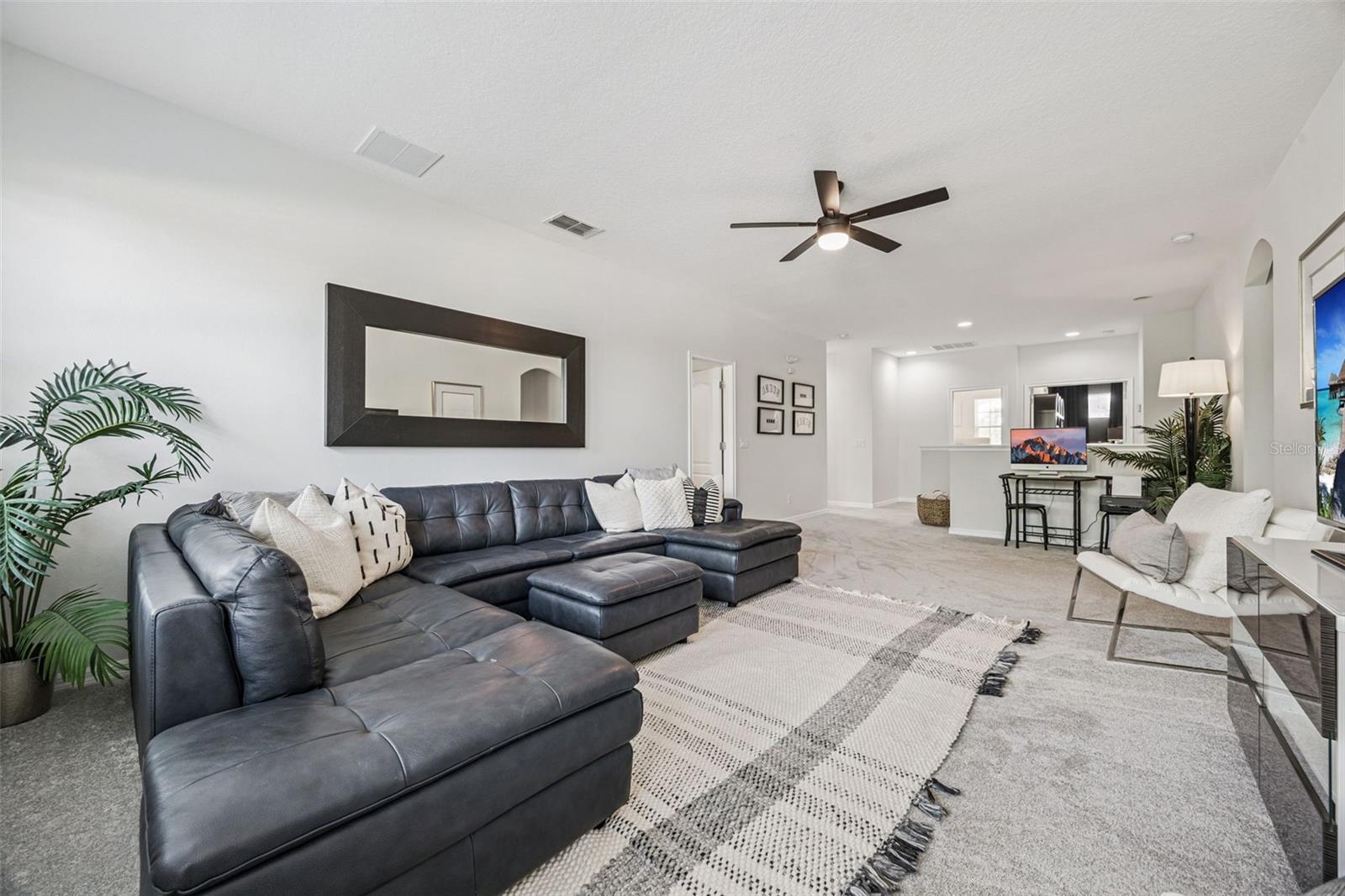 Image 14 of 83 For 4023 Oakrise Loop