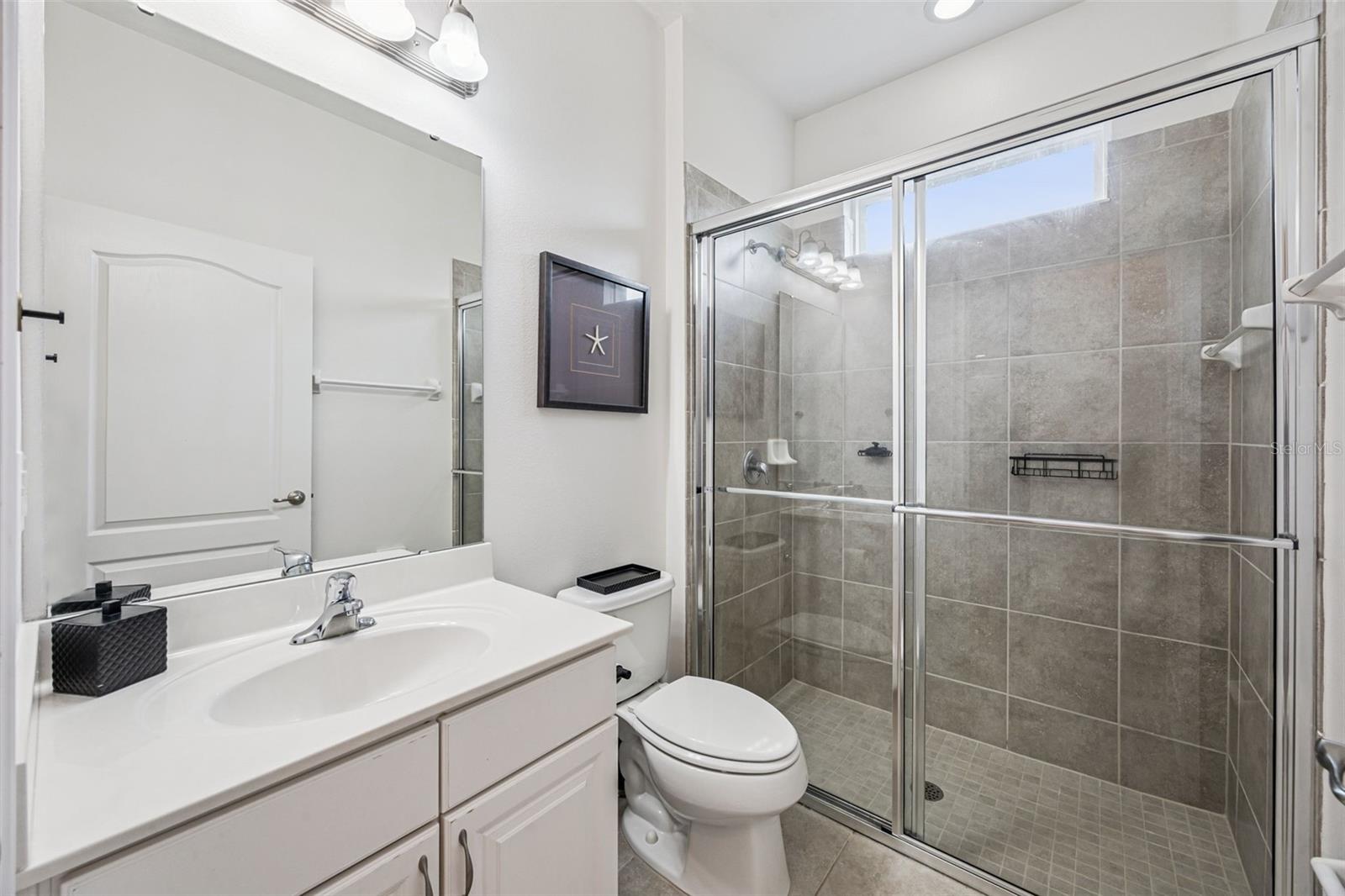 Image 23 of 83 For 4023 Oakrise Loop