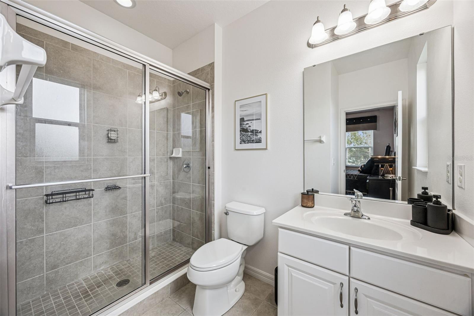 Image 24 of 83 For 4023 Oakrise Loop