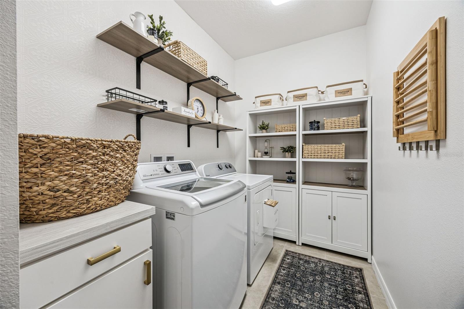 Image 26 of 83 For 4023 Oakrise Loop