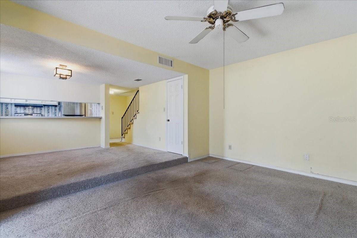 Image 11 of 37 For 1412 Oak Place B