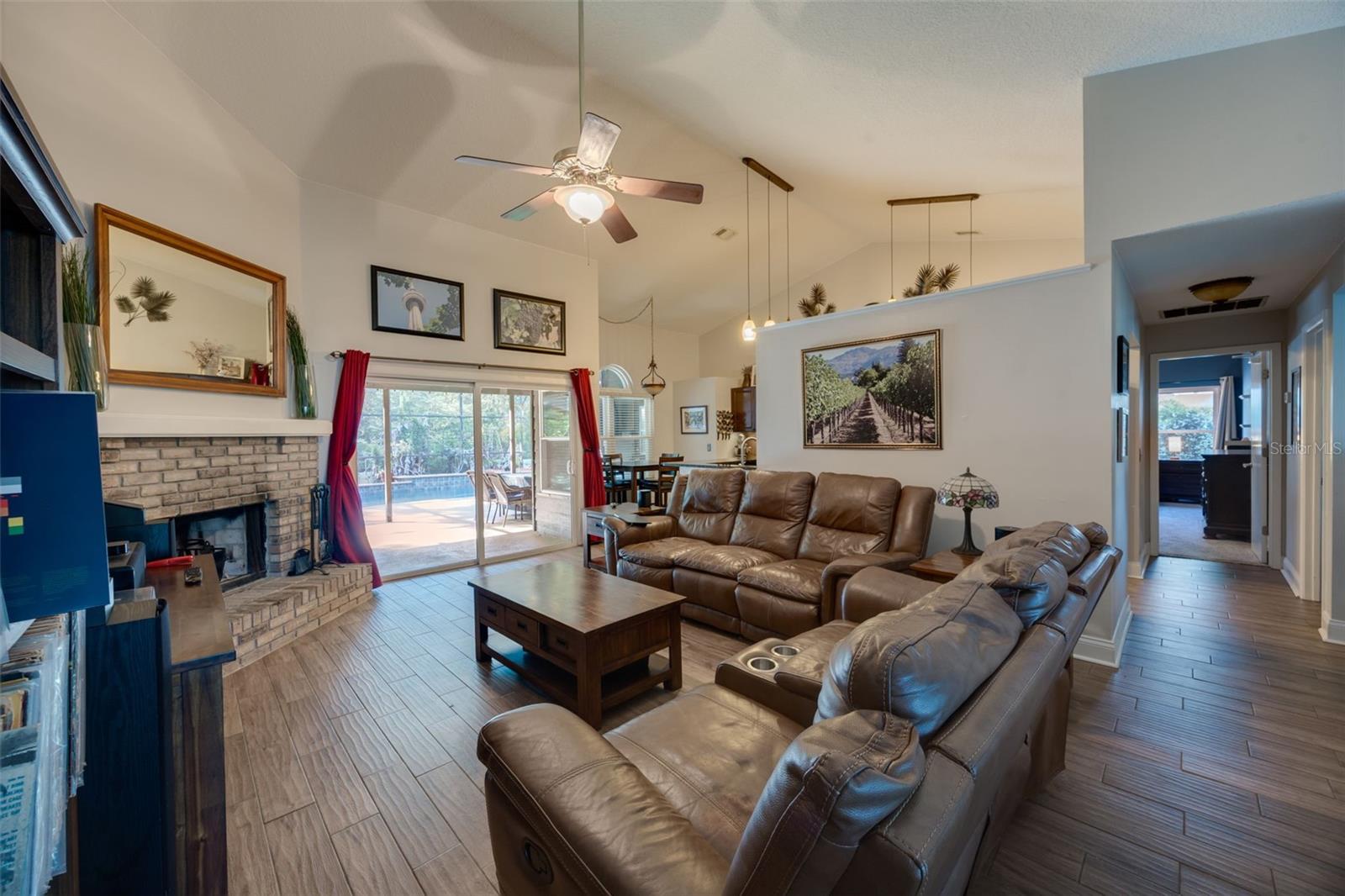 Image 10 of 40 For 2113 Martingale Place