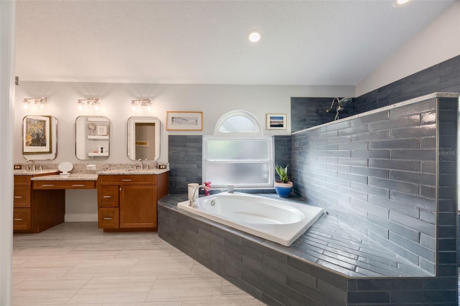 Image 17 of 40 For 2113 Martingale Place