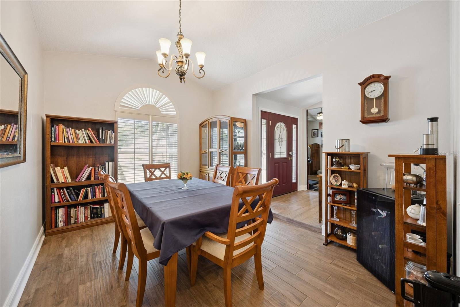 Image 8 of 40 For 2113 Martingale Place