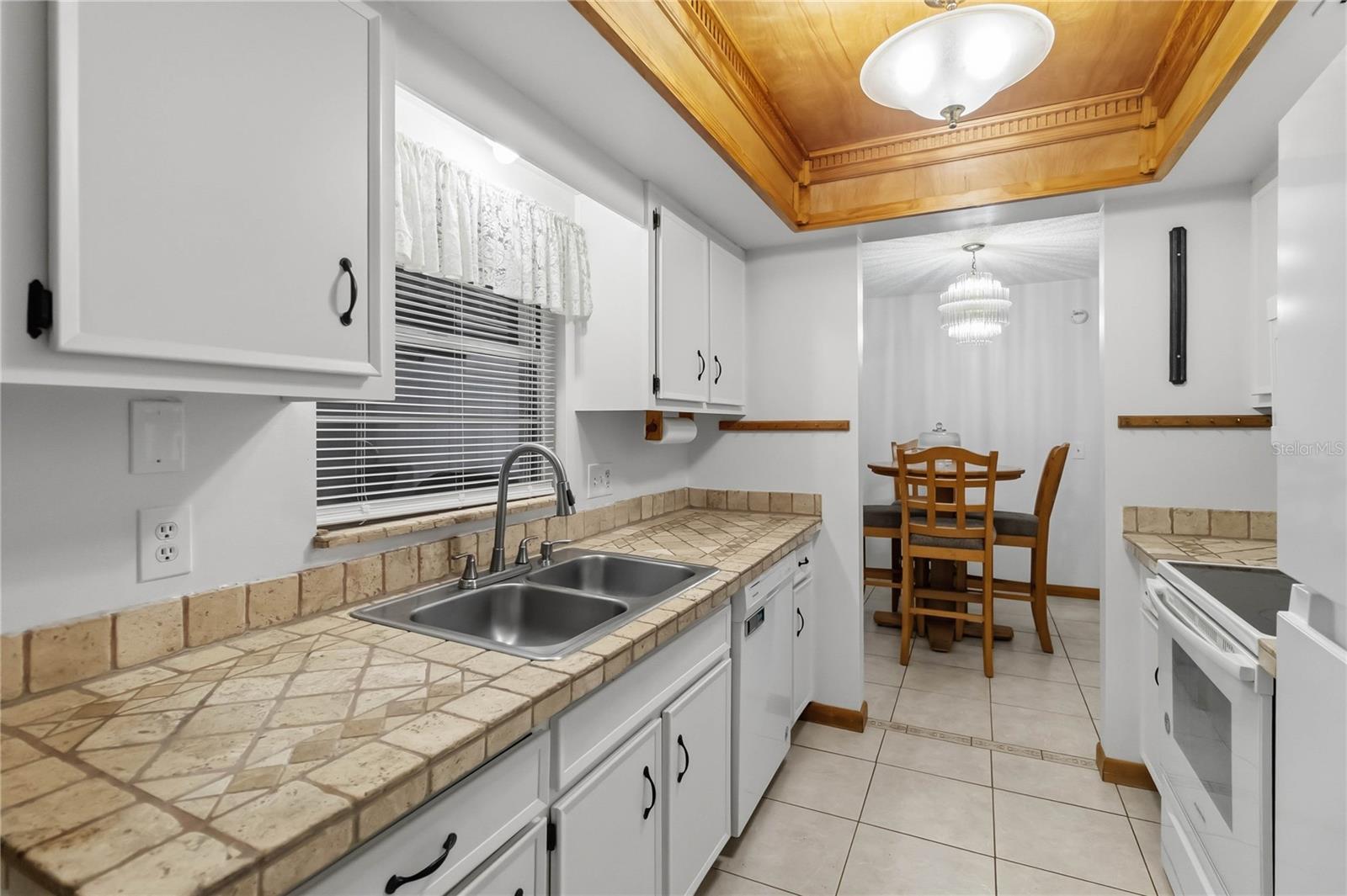 Image 11 of 46 For 1719 Juniper Circle