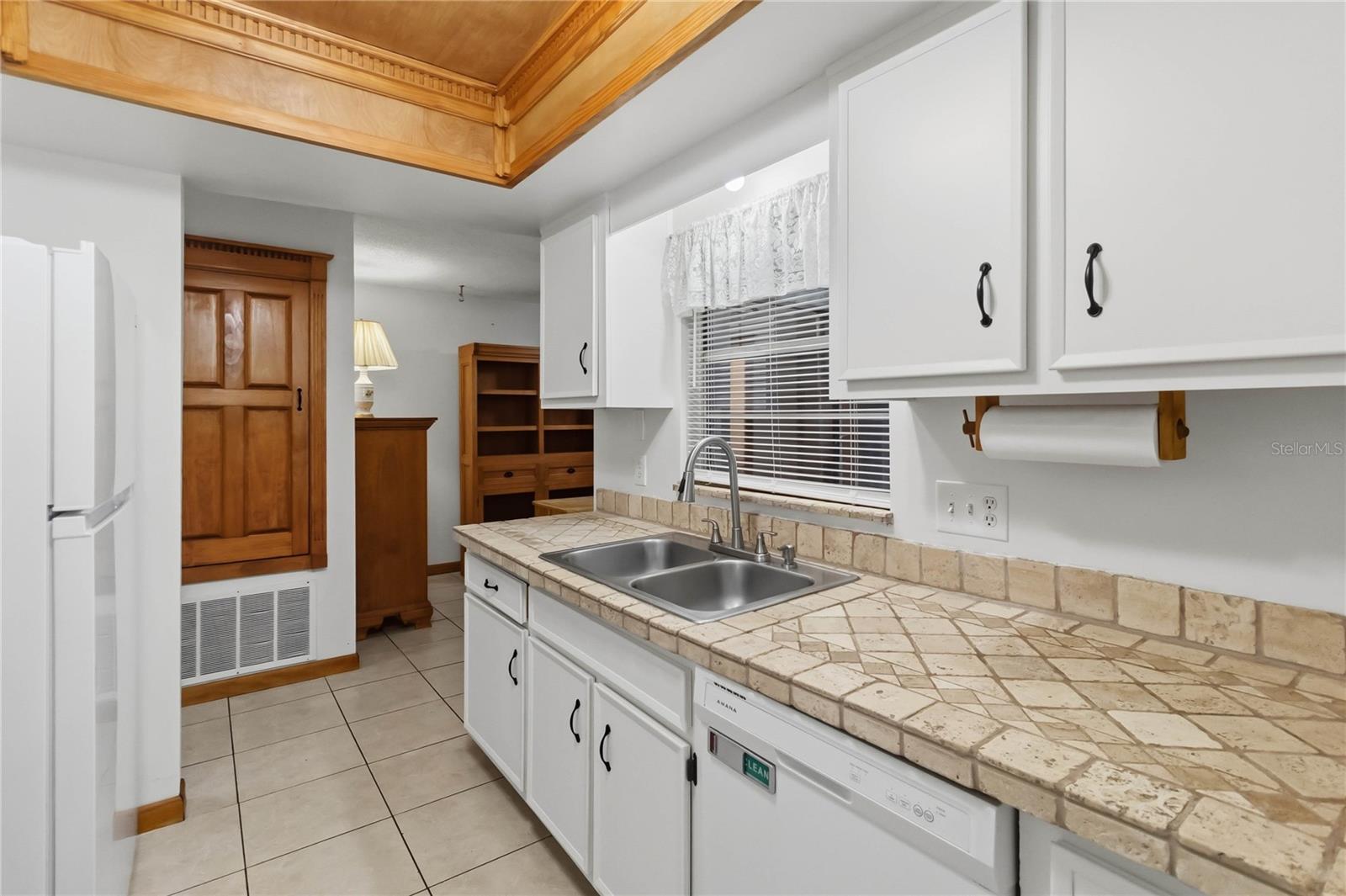 Image 14 of 46 For 1719 Juniper Circle
