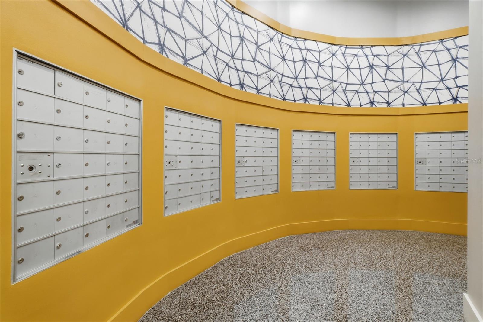 Image 15 of 36 For 155 Court Avenue 1107