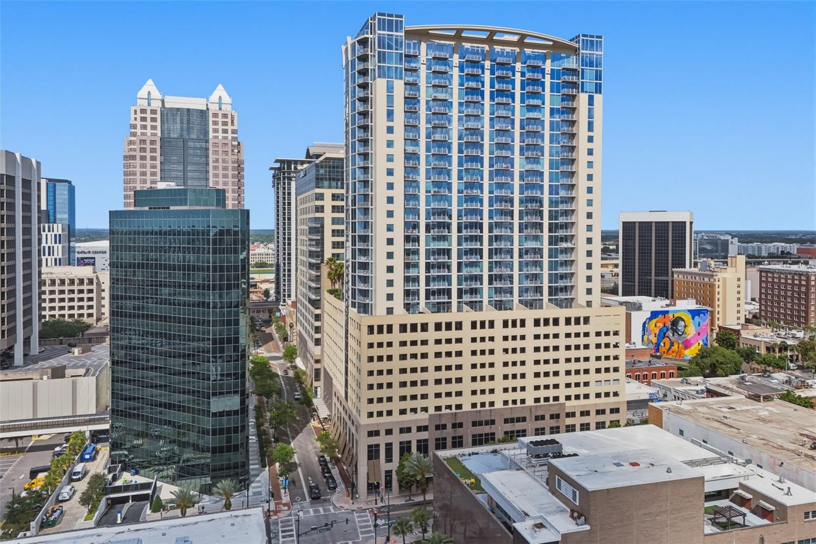 Image 18 of 36 For 155 Court Avenue 1107