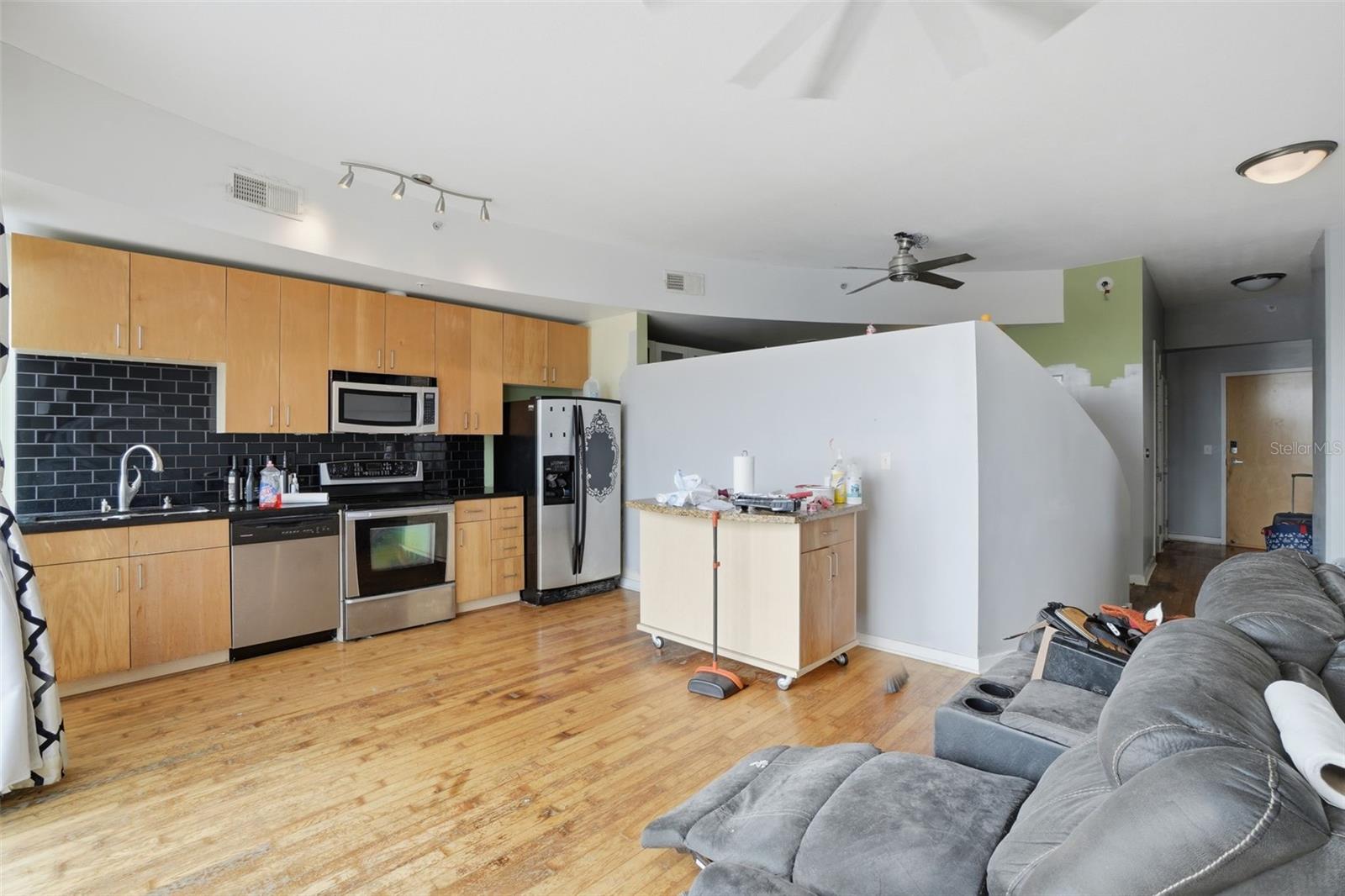 Image 25 of 36 For 155 Court Avenue 1107