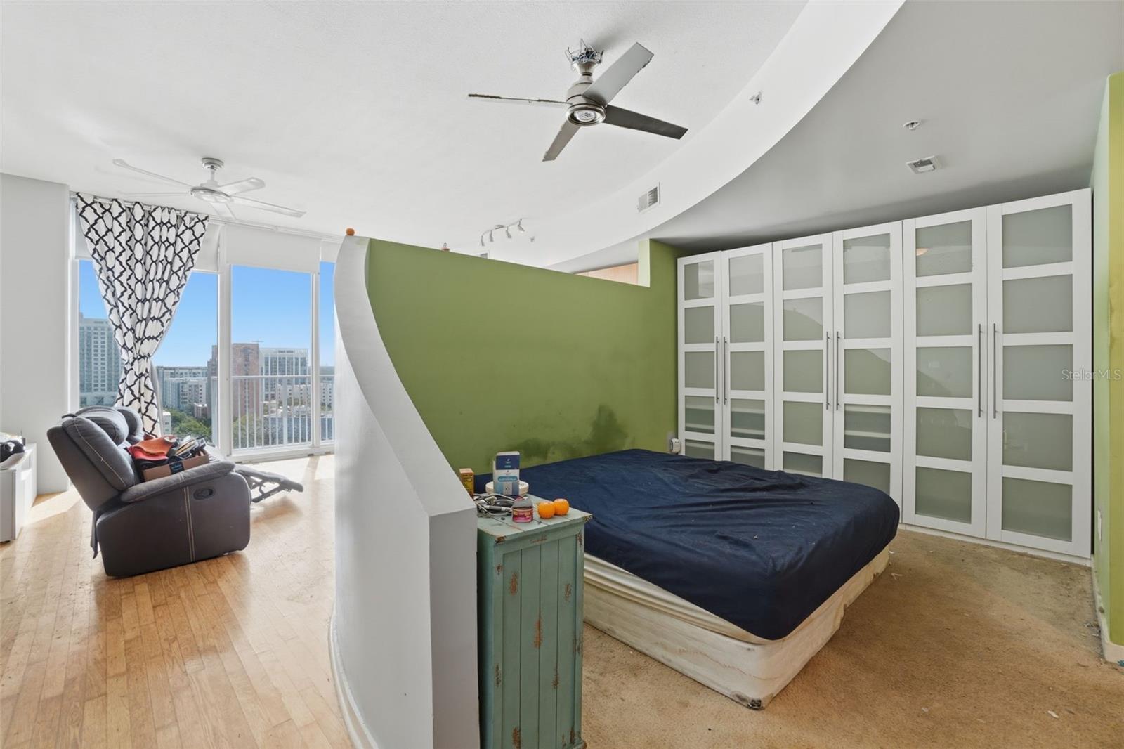 Image 30 of 36 For 155 Court Avenue 1107