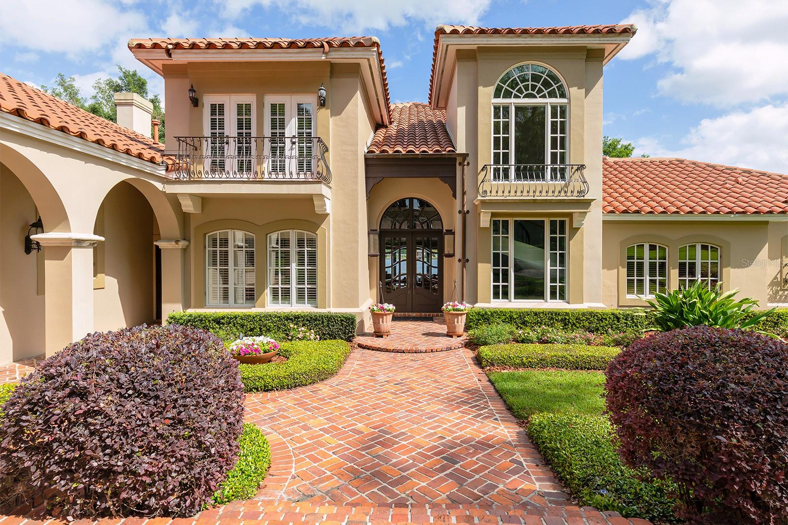 Image 10 of 100 For 1351 Classic Court