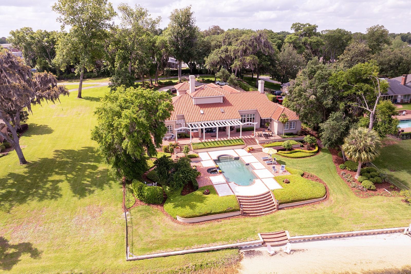 Image 98 of 100 For 1351 Classic Court