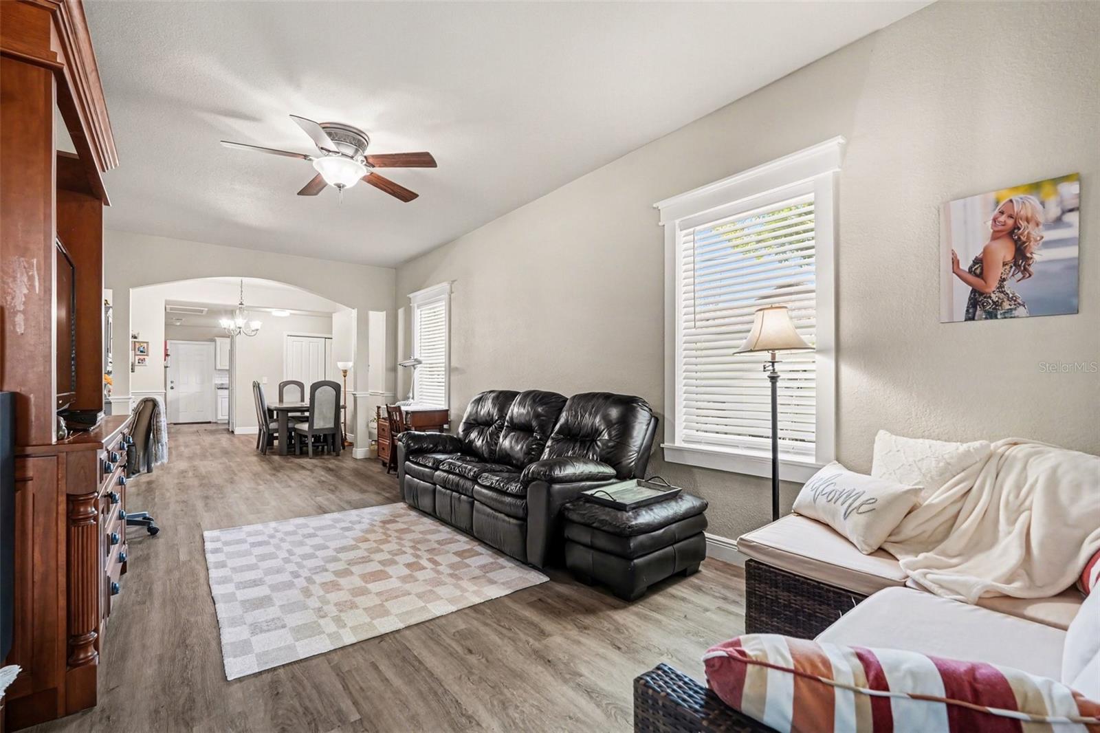 Image 10 of 27 For 604 Pennsylvania Avenue