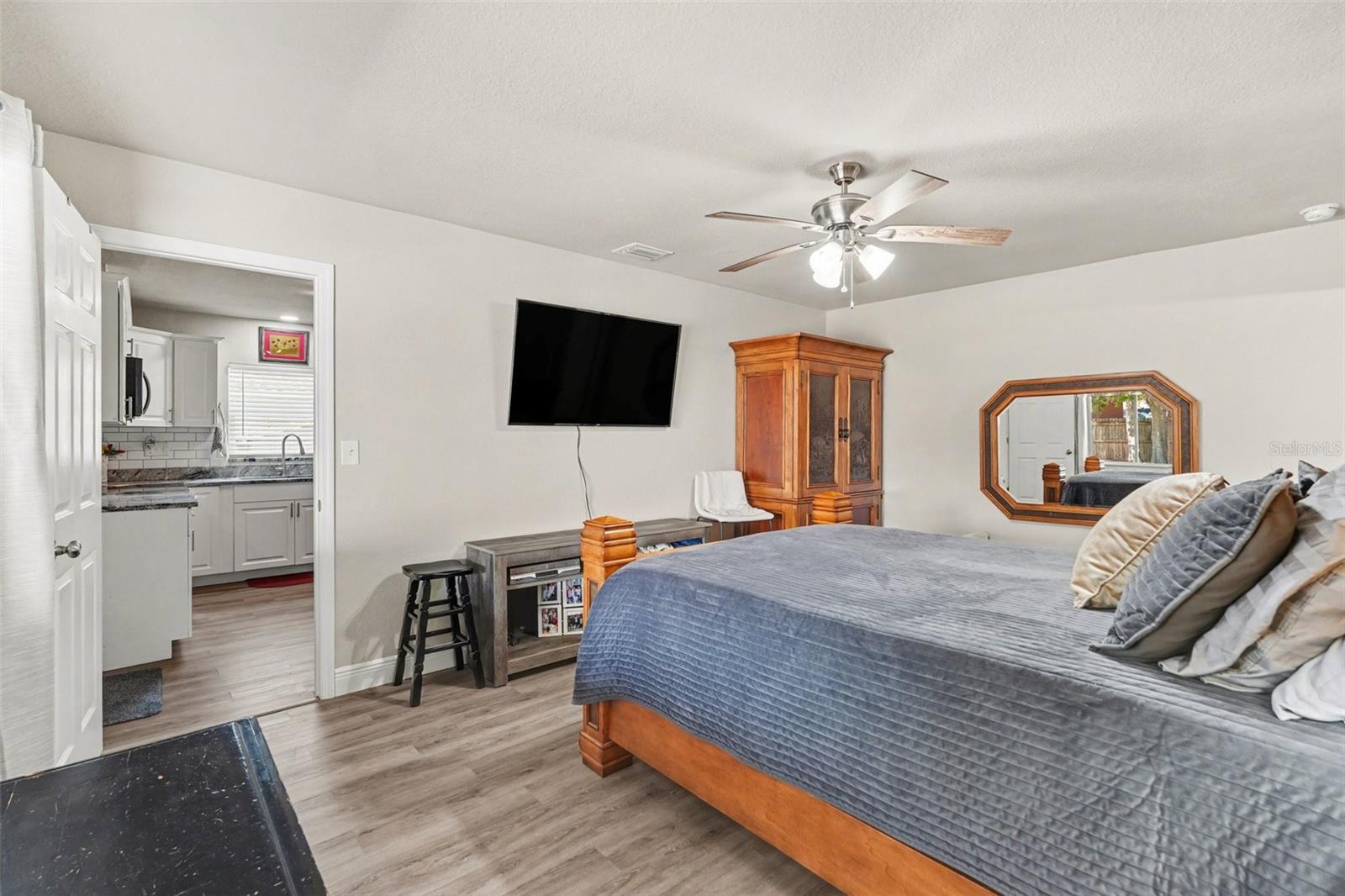 Image 12 of 27 For 604 Pennsylvania Avenue