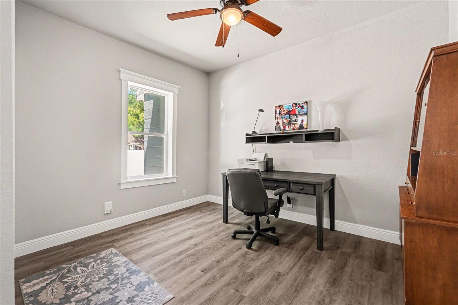 Image 18 of 27 For 604 Pennsylvania Avenue