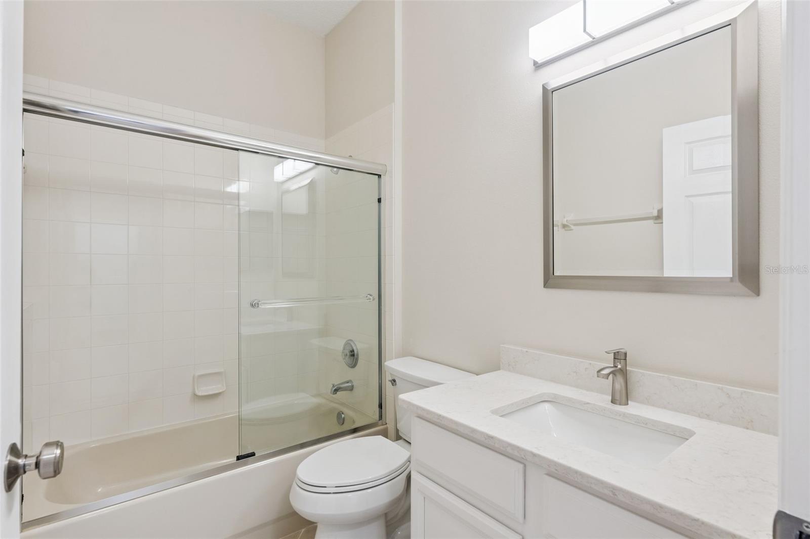 Image 18 of 37 For 1175 Newberg Court