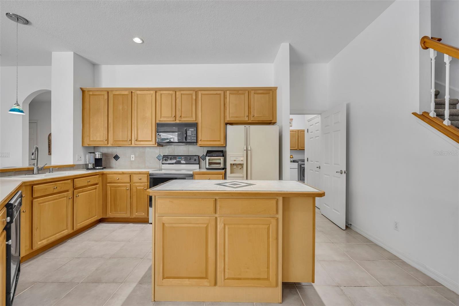 Image 14 of 45 For 652 Field Club Circle