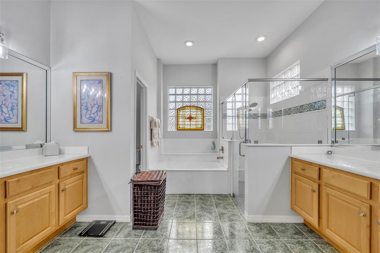 Image 25 of 45 For 652 Field Club Circle