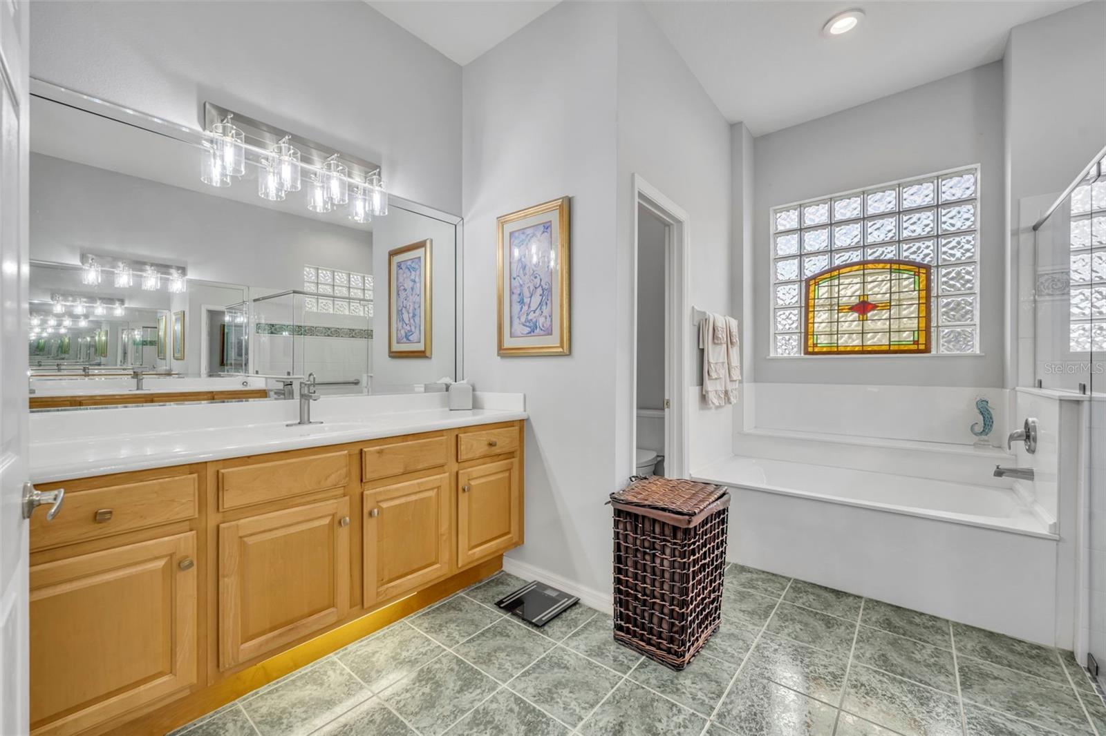 Image 27 of 45 For 652 Field Club Circle