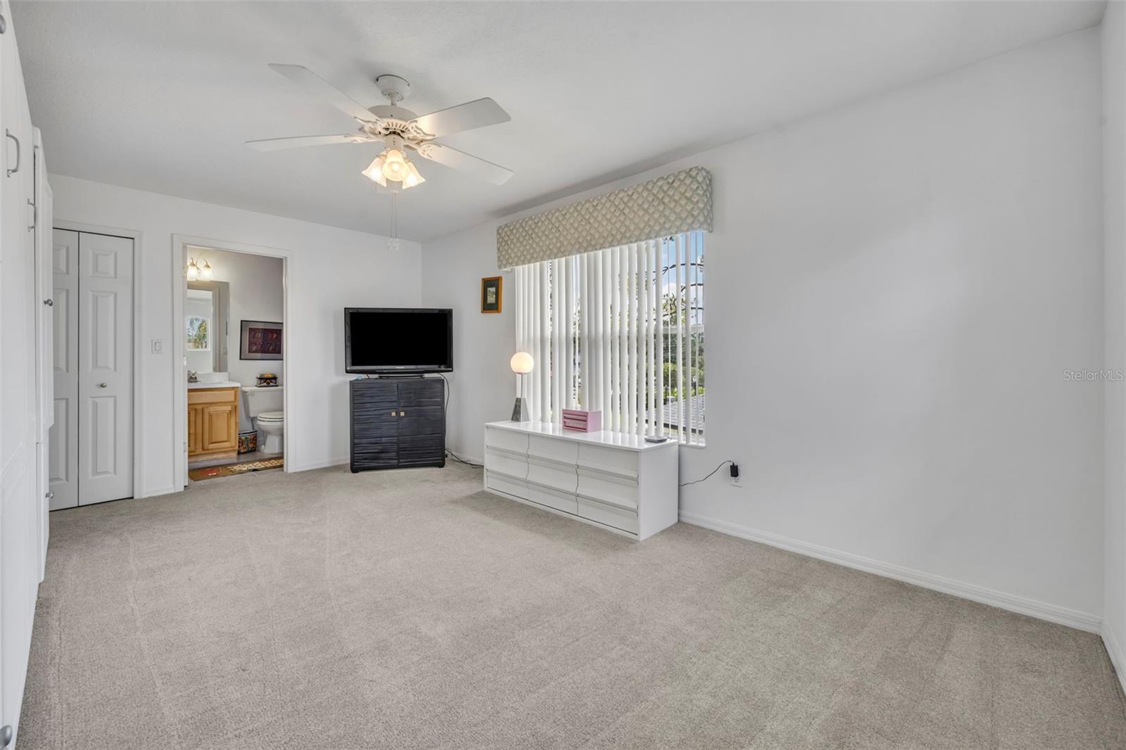 Image 31 of 45 For 652 Field Club Circle