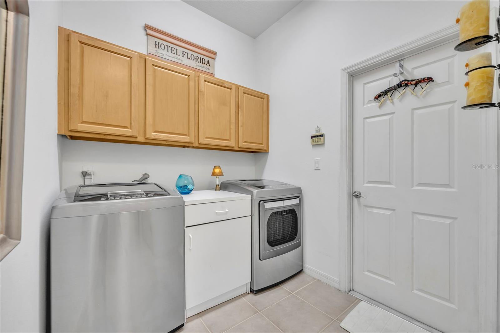 Image 35 of 45 For 652 Field Club Circle