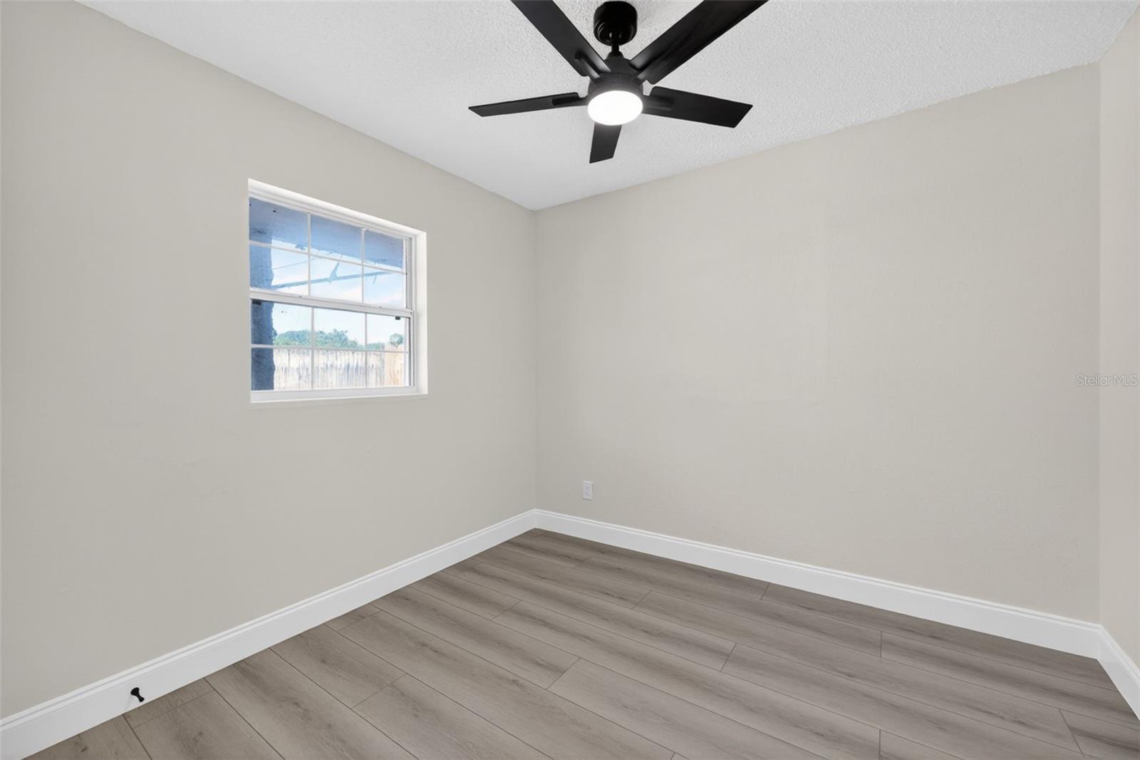 Image 16 of 20 For 11781 128th Avenue