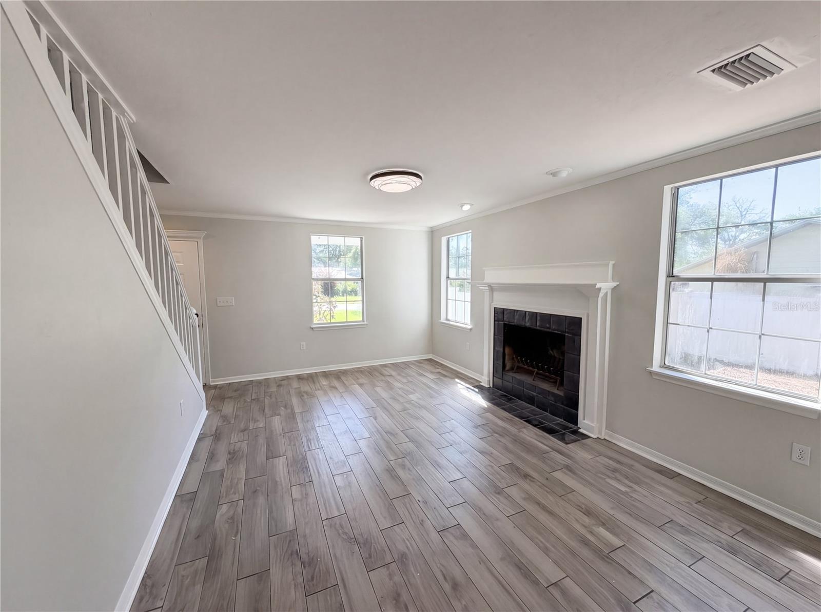 Image 3 of 25 For 3226 30th Court