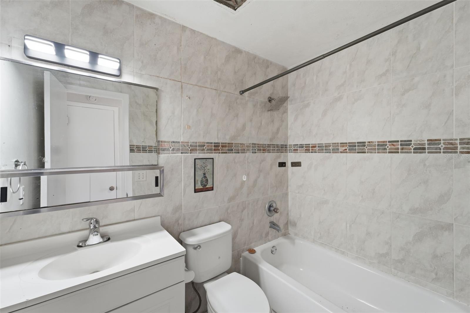 Image 16 of 23 For 1655 Oak Ridge Road D