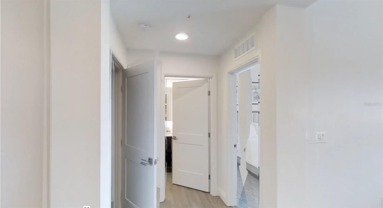 Image 16 of 29 For 14501 Grove Resort Avenue 2423