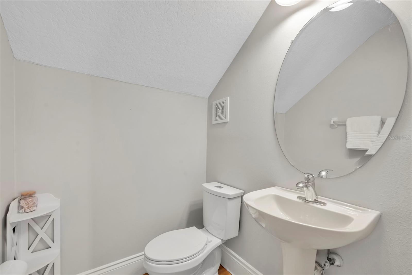 Image 29 of 54 For 1389 Chatfield Place