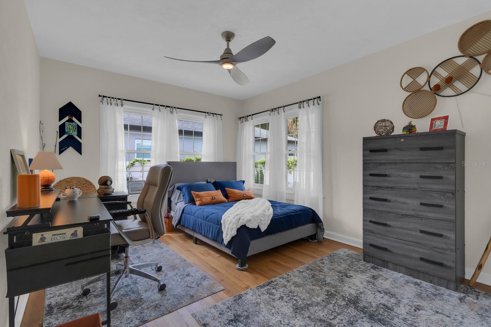 Image 14 of 21 For 1322 Riverside Drive